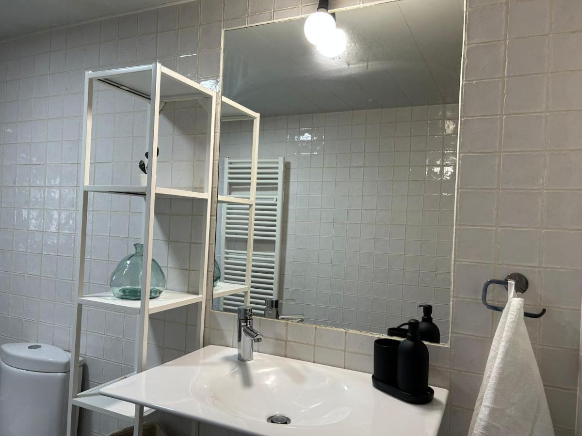 Piscina De Sal Barbacoa Wifi, Parking Gratis, 3 Min Pga Casa El Roble Villa Girona Ngoại thất bức ảnh