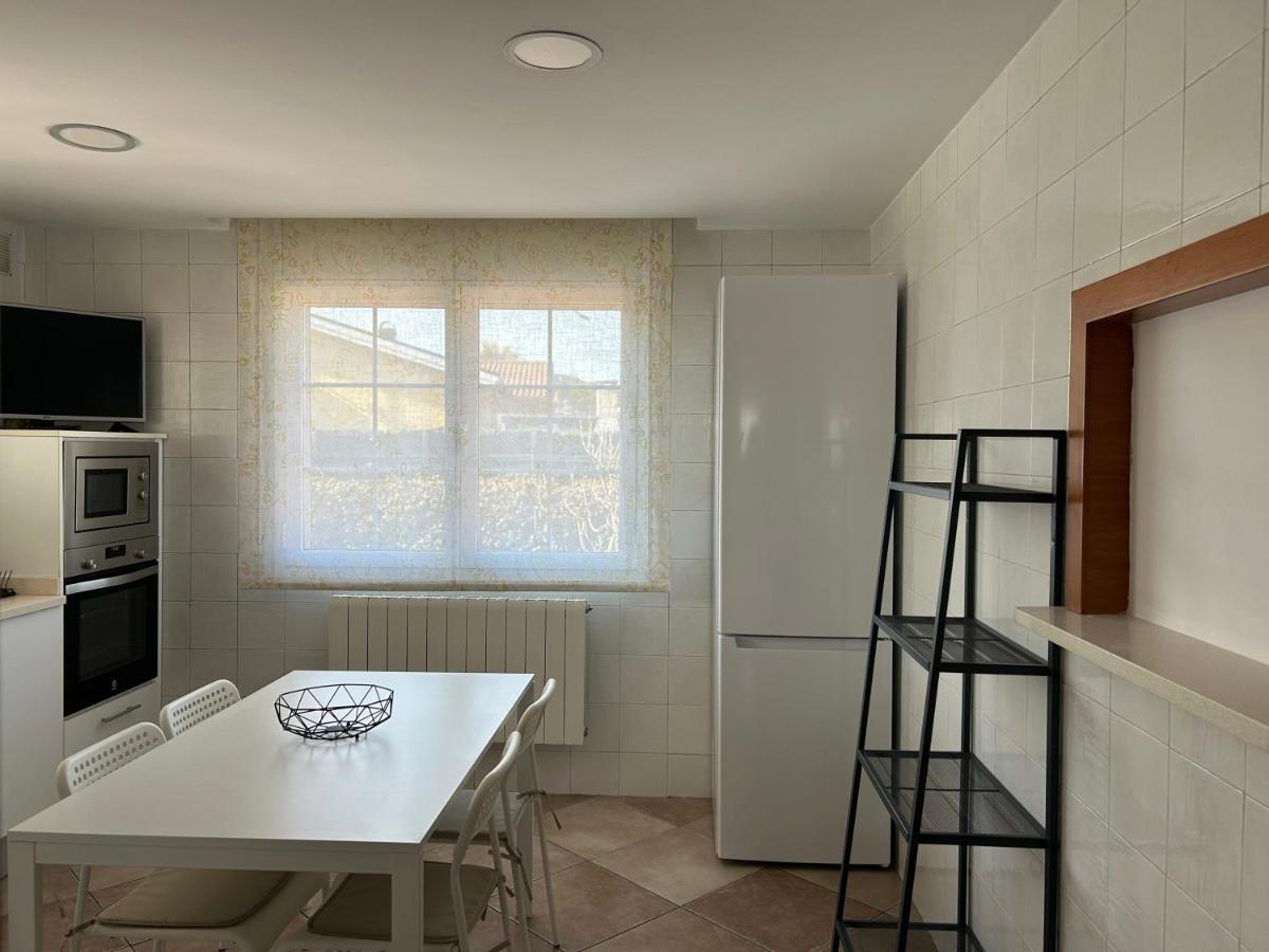 Piscina De Sal Barbacoa Wifi, Parking Gratis, 3 Min Pga Casa El Roble Villa Girona Ngoại thất bức ảnh